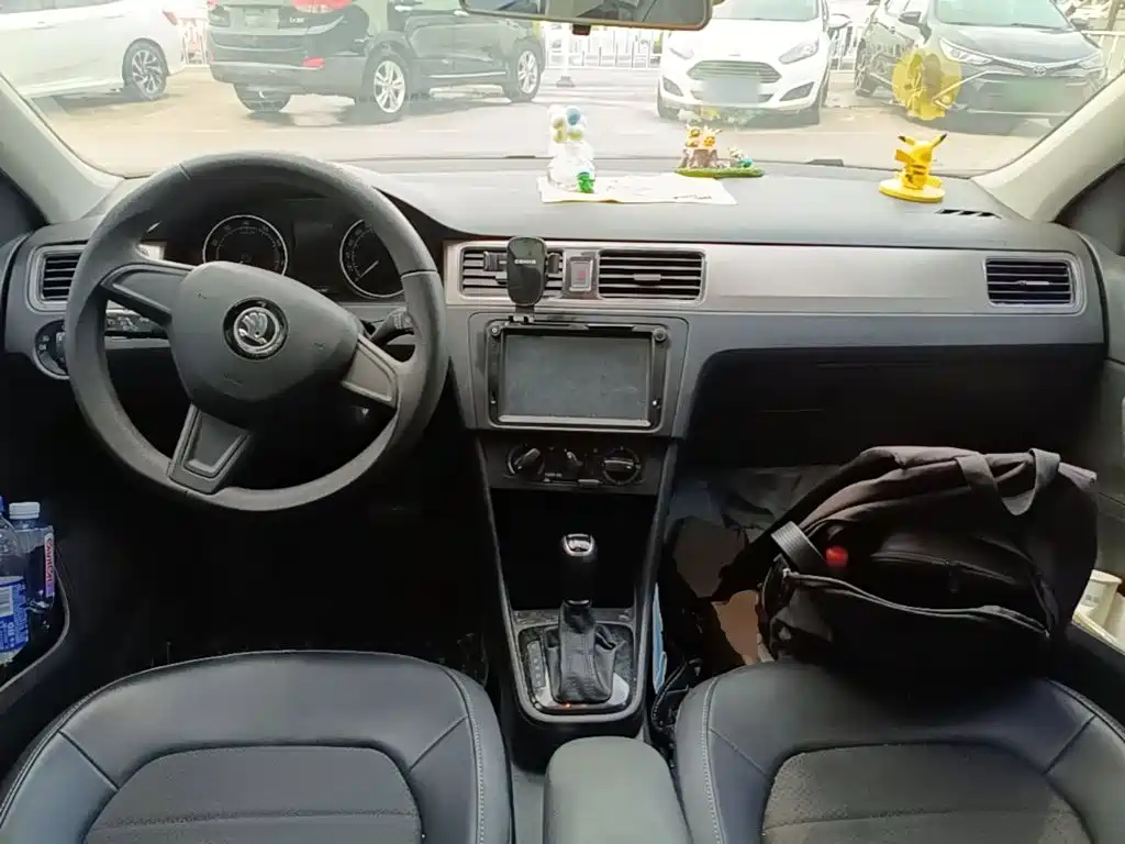 Skoda Rapid Spaceback 2016 — фото 10