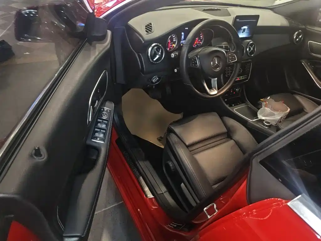 Mercedes-Benz CLA 2018 — фото 16