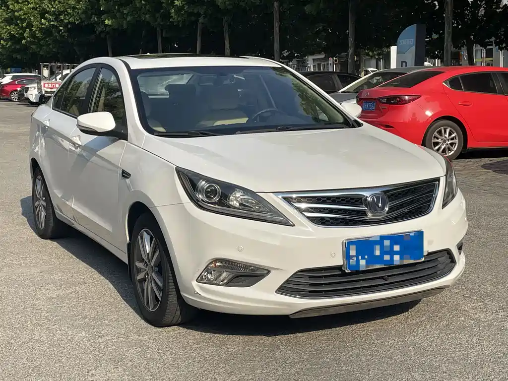 Changan Eado 2017 — фото 3