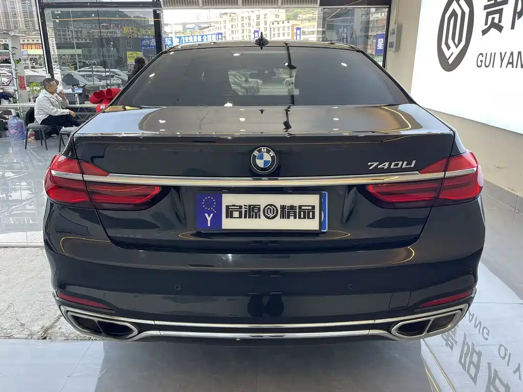 BMW 7 Series 2017 — фото 19