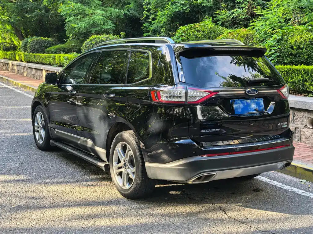 Ford Edge 2020 — фото 12