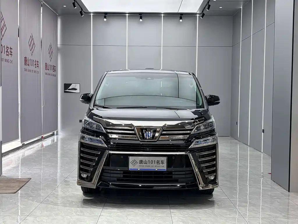 Toyota Vellfire 2022 — фото 2