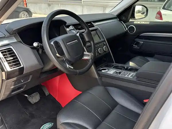 Land Rover Discovery 2020