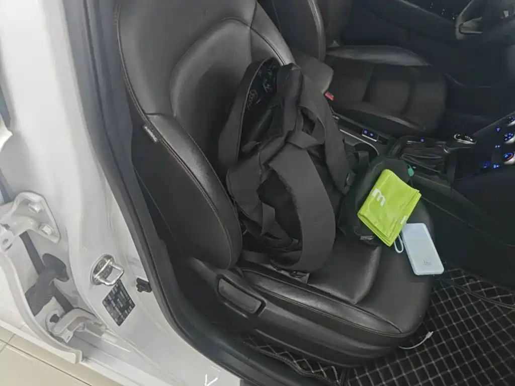 Hyundai Elantra 2020 — фото 25