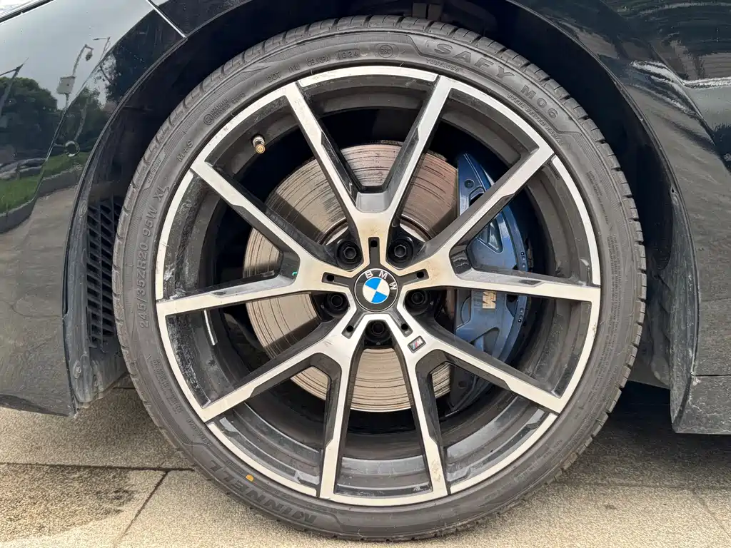 BMW 8 Series 2019 — фото 15