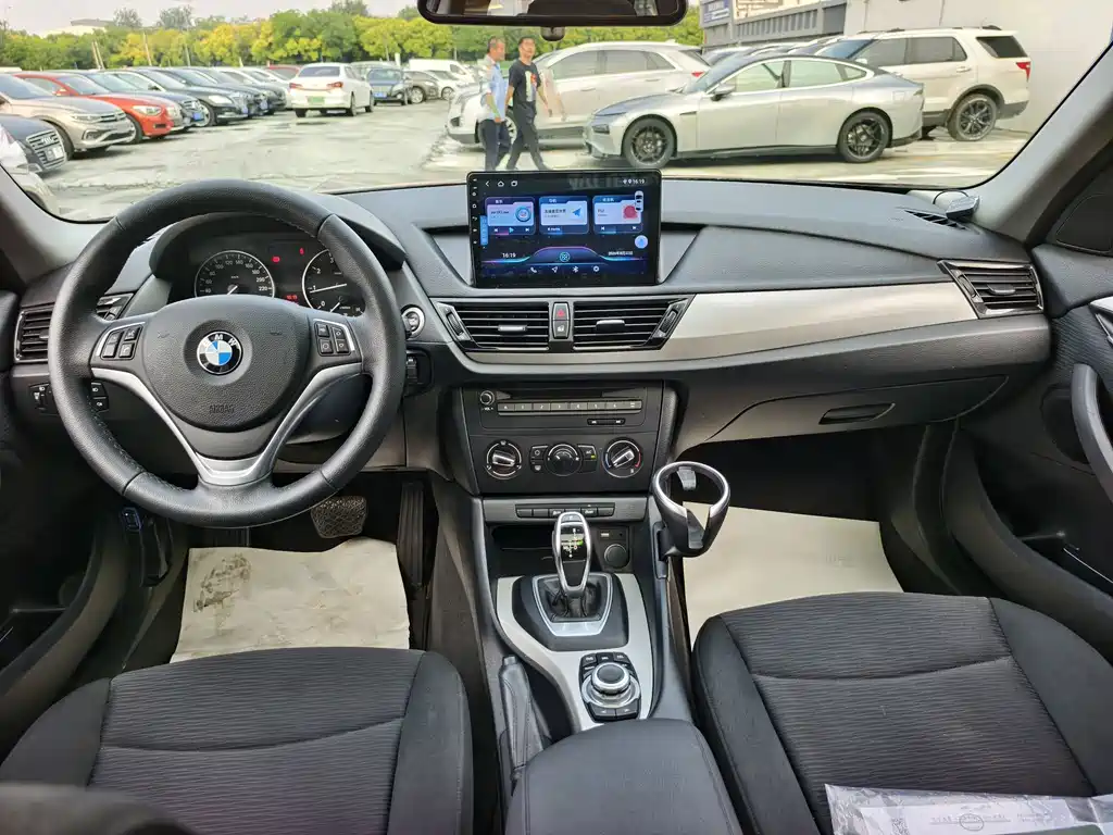 BMW X1 2014 — фото 14