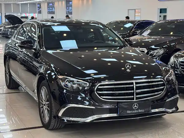 Mercedes-Benz E-Class 2023