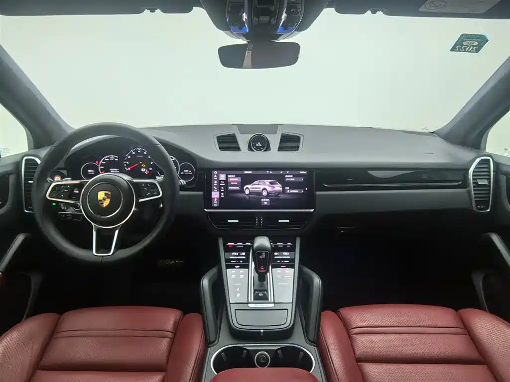 Porsche Cayenne 2020 — фото 13