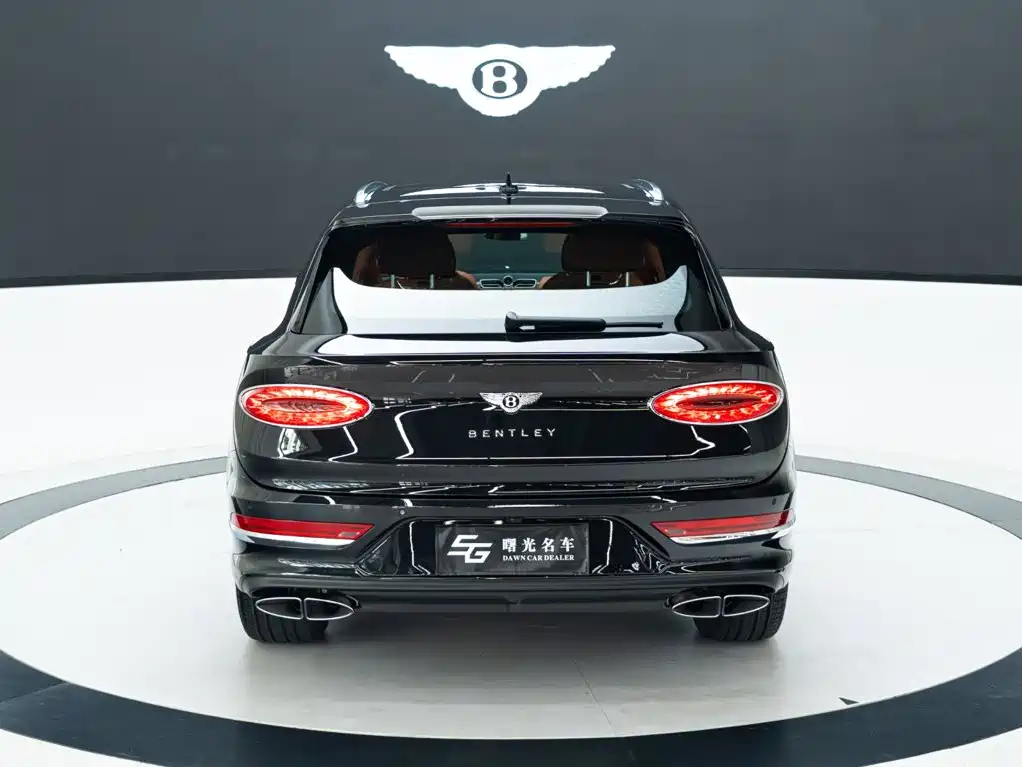 Bentley Bentayga 2025 — фото 5