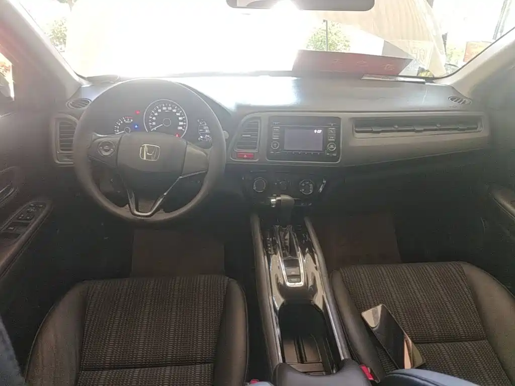 Honda Vezel 2015 — фото 10