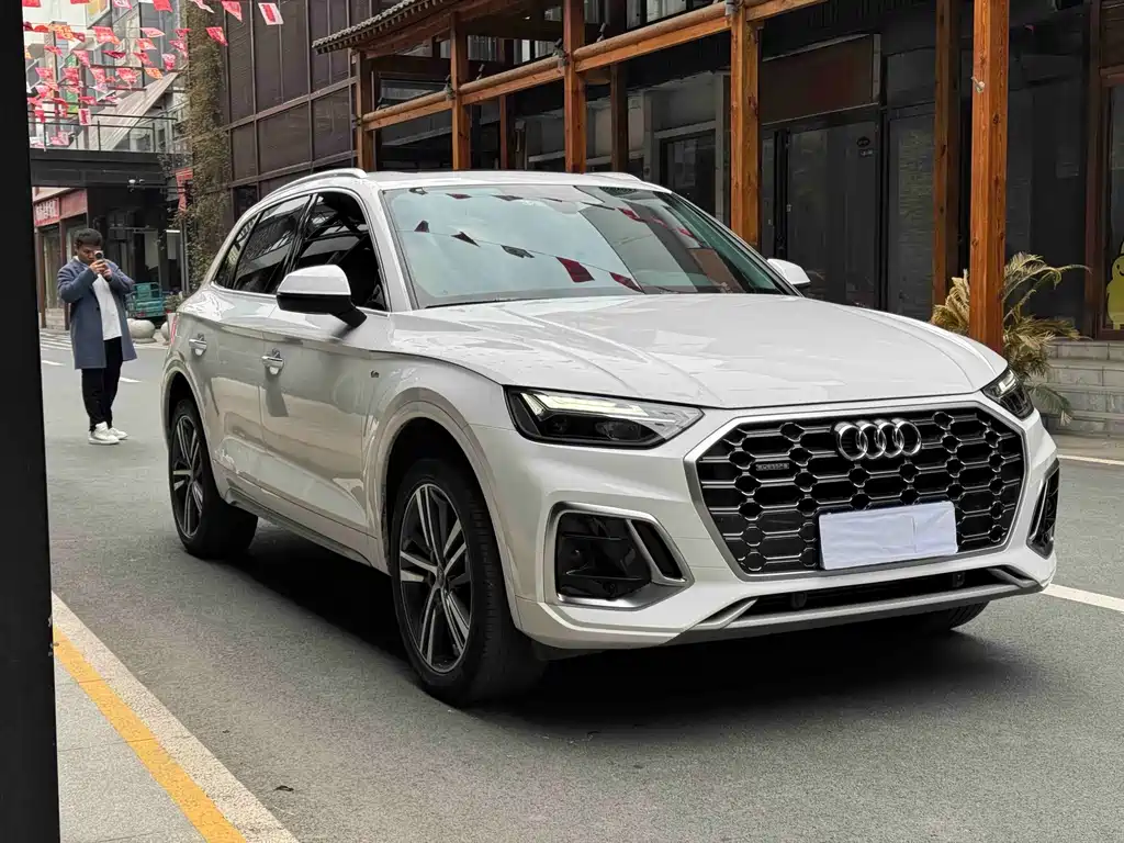 Audi Q5L 2023 — фото 2