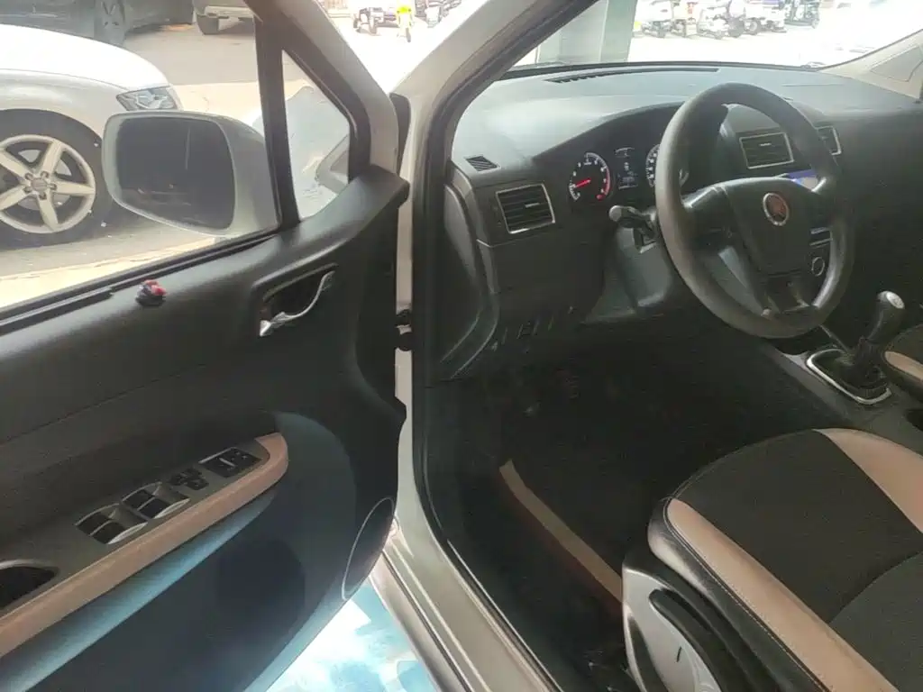 Dongfeng Jingyi X3 2015 — фото 16