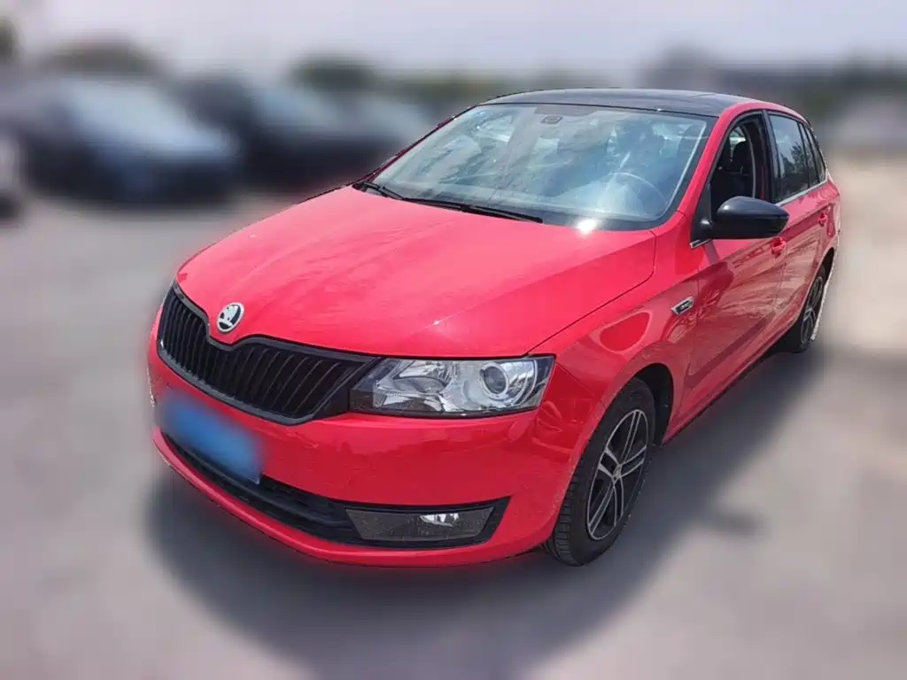Skoda Rapid Spaceback 2017 — фото 2