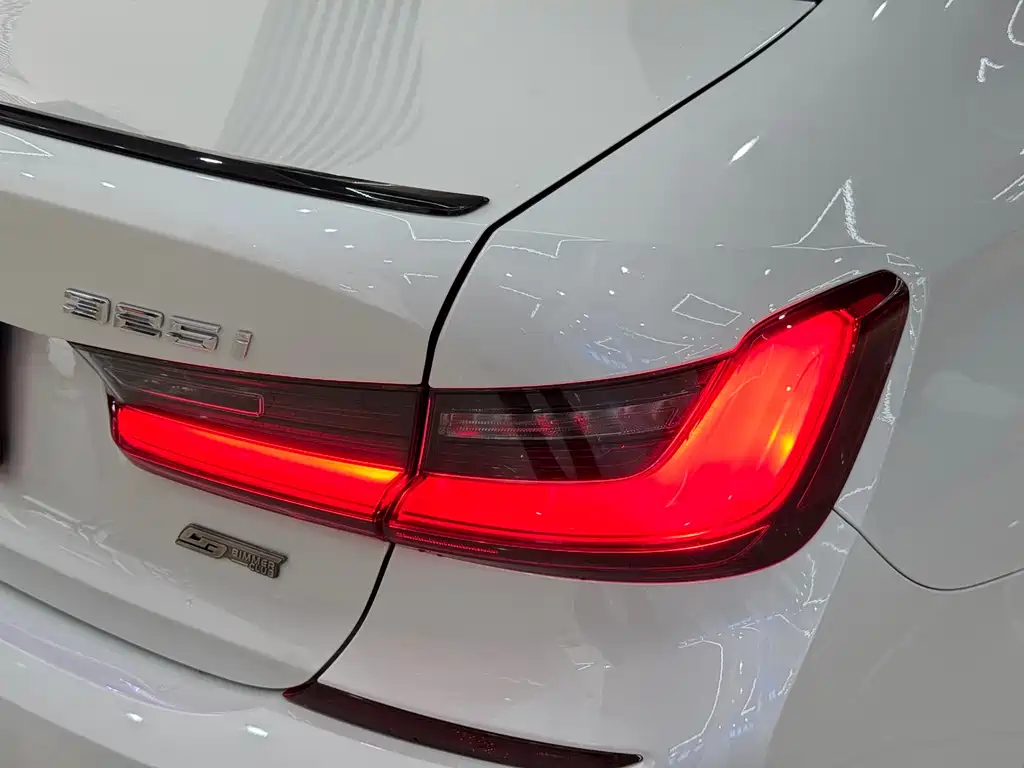BMW 3 Series 2021