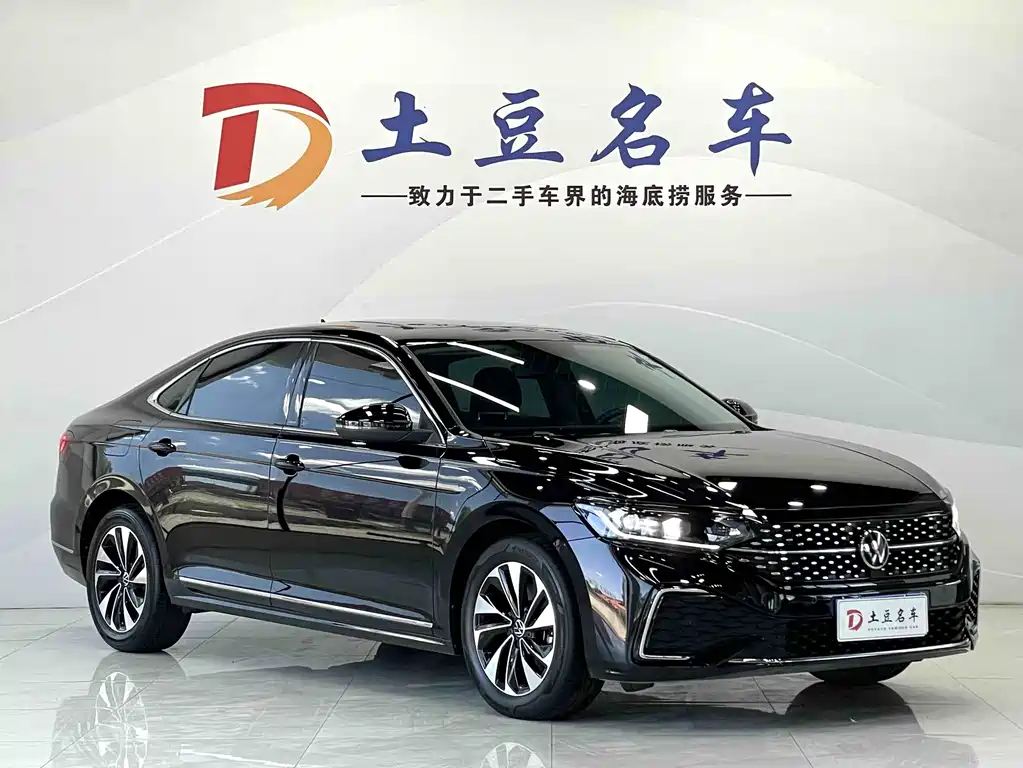 Volkswagen Passat 2023