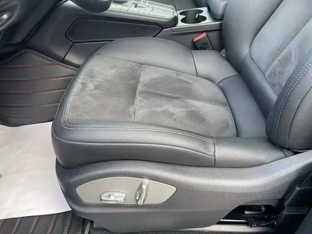 Porsche Macan 2015 — фото 21