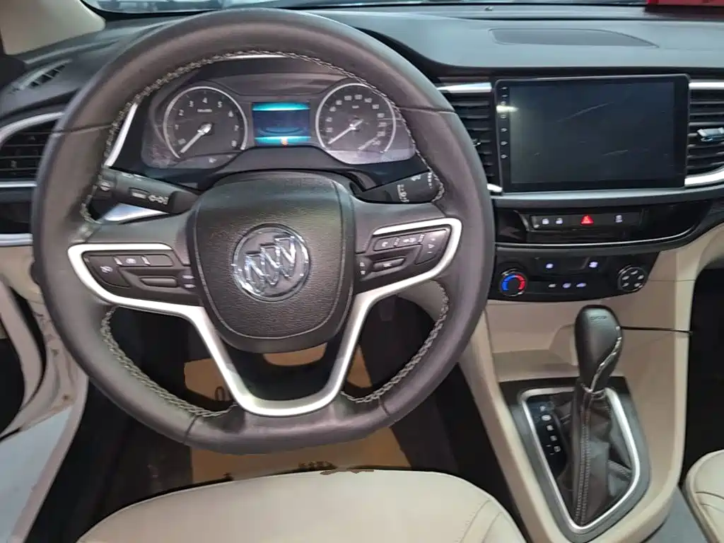 Buick Excelle 2018 — фото 11