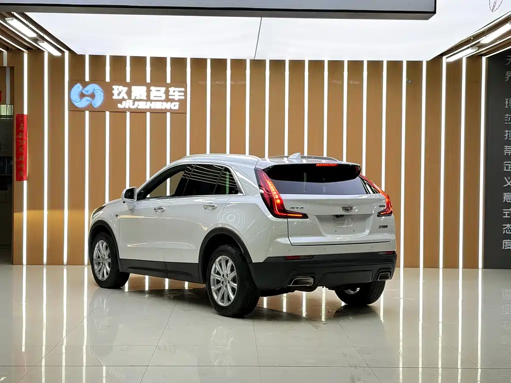 Cadillac XT4 2022 — фото 23