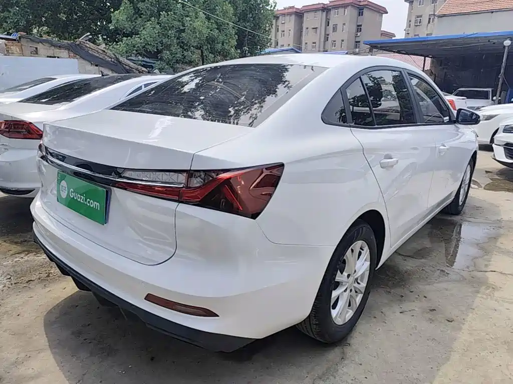 Roewe i5 2025