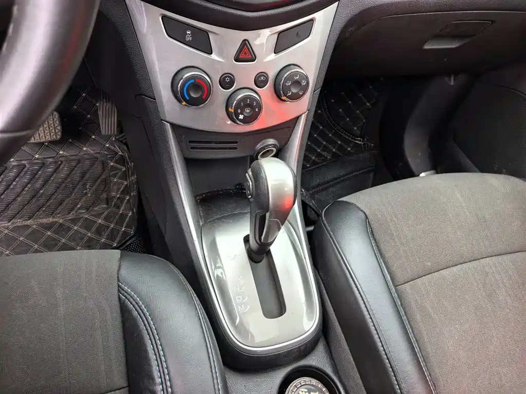 Chevrolet Trax 2014 — фото 12