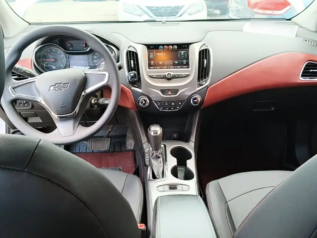 Chevrolet Cruze 2019 — фото 10