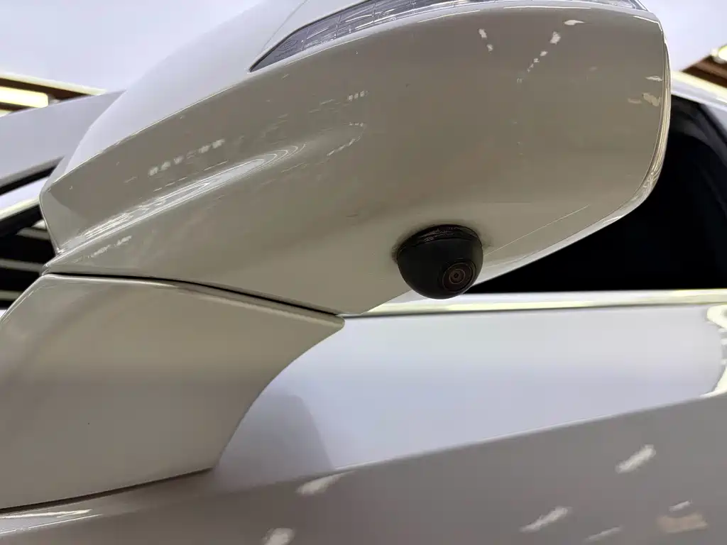 Cadillac XT4 2022 — фото 17