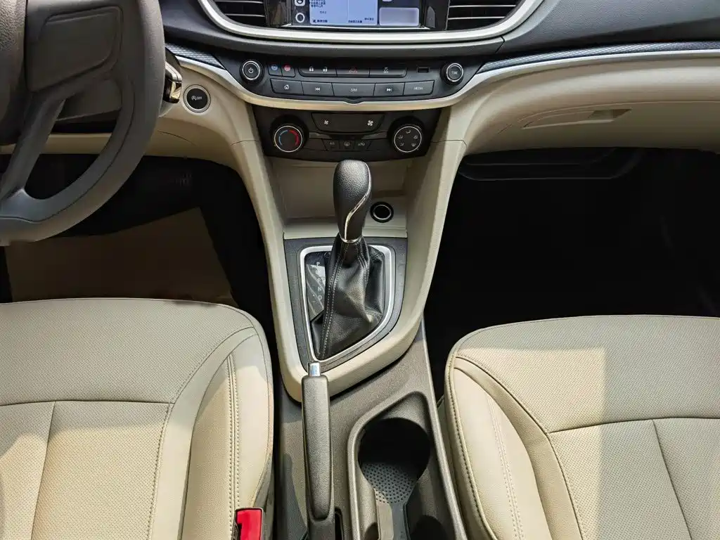 Buick Excelle 2020 — фото 7