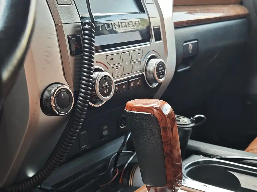 Toyota Tundra 2016 — фото 14