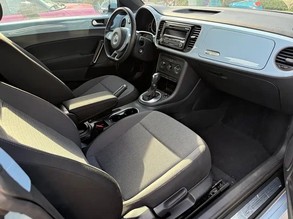 Volkswagen Beetle 2014