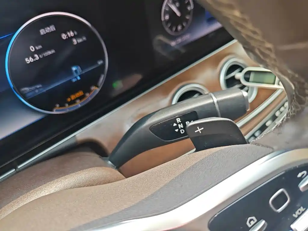 Mercedes-Benz E-Class 2019 — фото 14