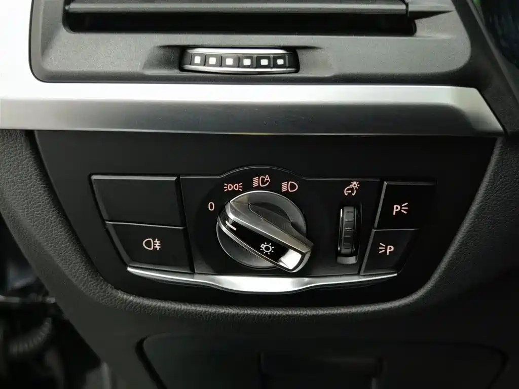 BMW iX3 2022 — фото 21