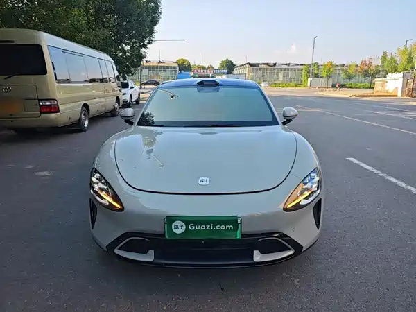 Xiaomi SU7 2025