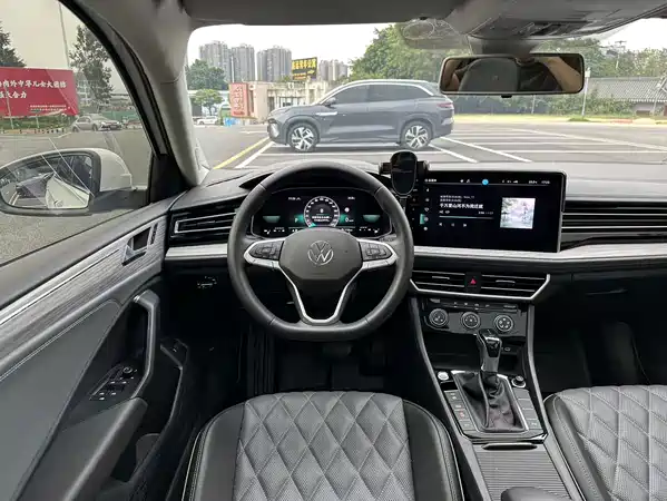 Volkswagen Sagitar 2024
