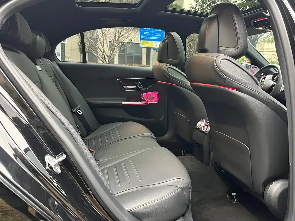 Mercedes-Benz C-Class 2023 — фото 14