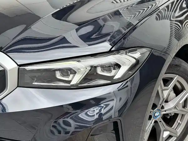 BMW i3 2024