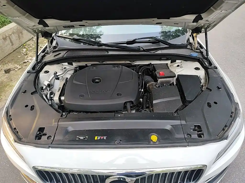 Volvo S90 2018 — фото 20