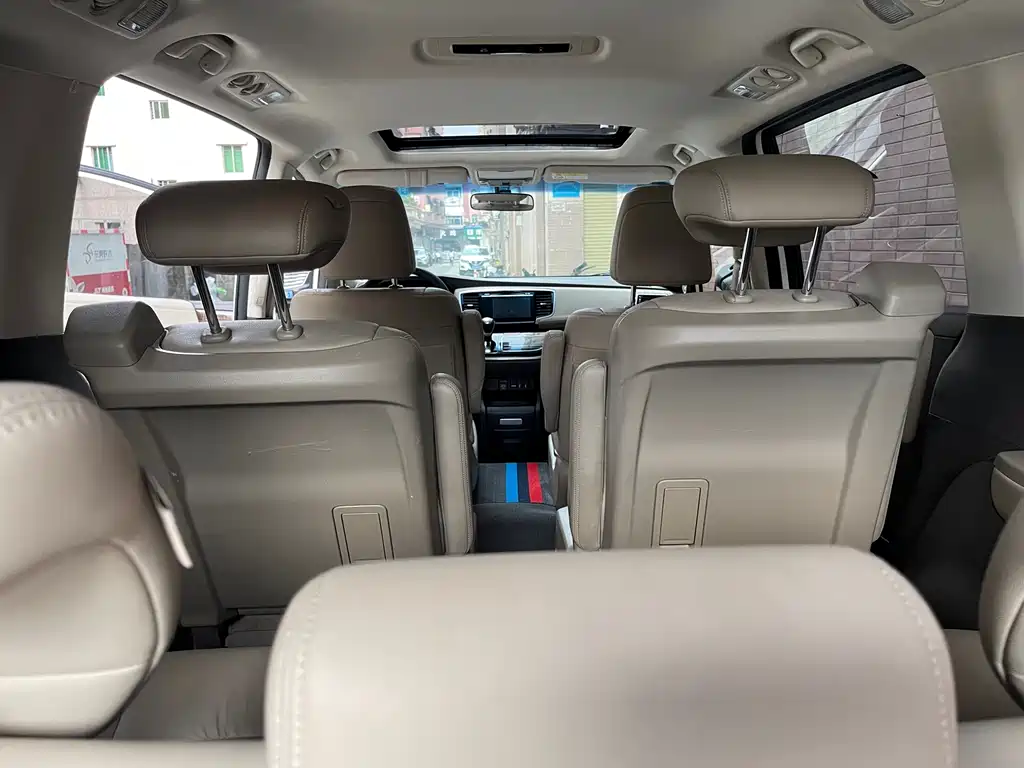 Honda Odyssey 2017 — фото 11