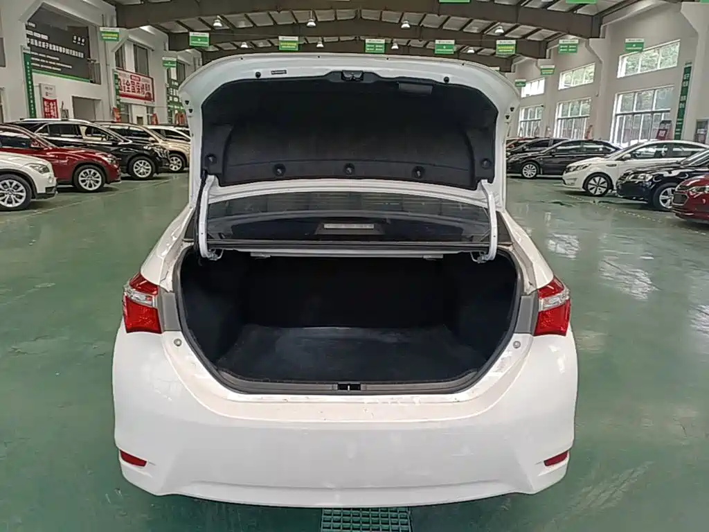 Toyota Corolla 2016 — фото 19