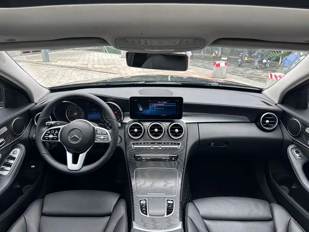 Mercedes-Benz C-Class 2019 — фото 9