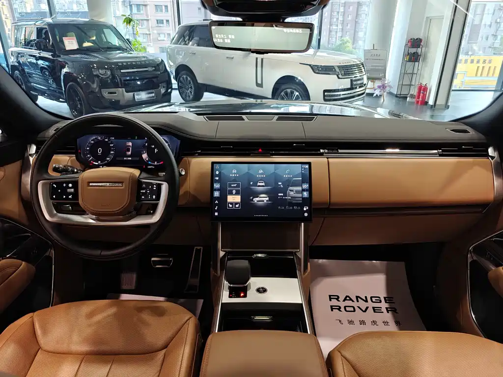 Land Rover Range Rover 2024 — фото 16
