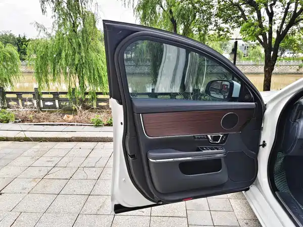 Jaguar XJ 2019