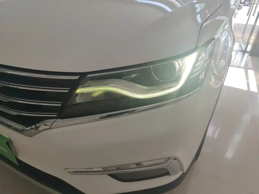 Roewe RX5 2019 — фото 18