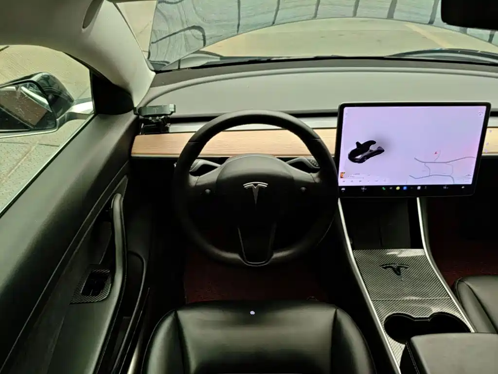 Tesla Model 3 2020 — фото 11