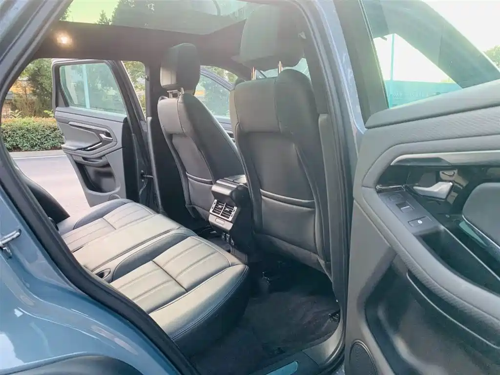 Land Rover Evoque 2021 — фото 18