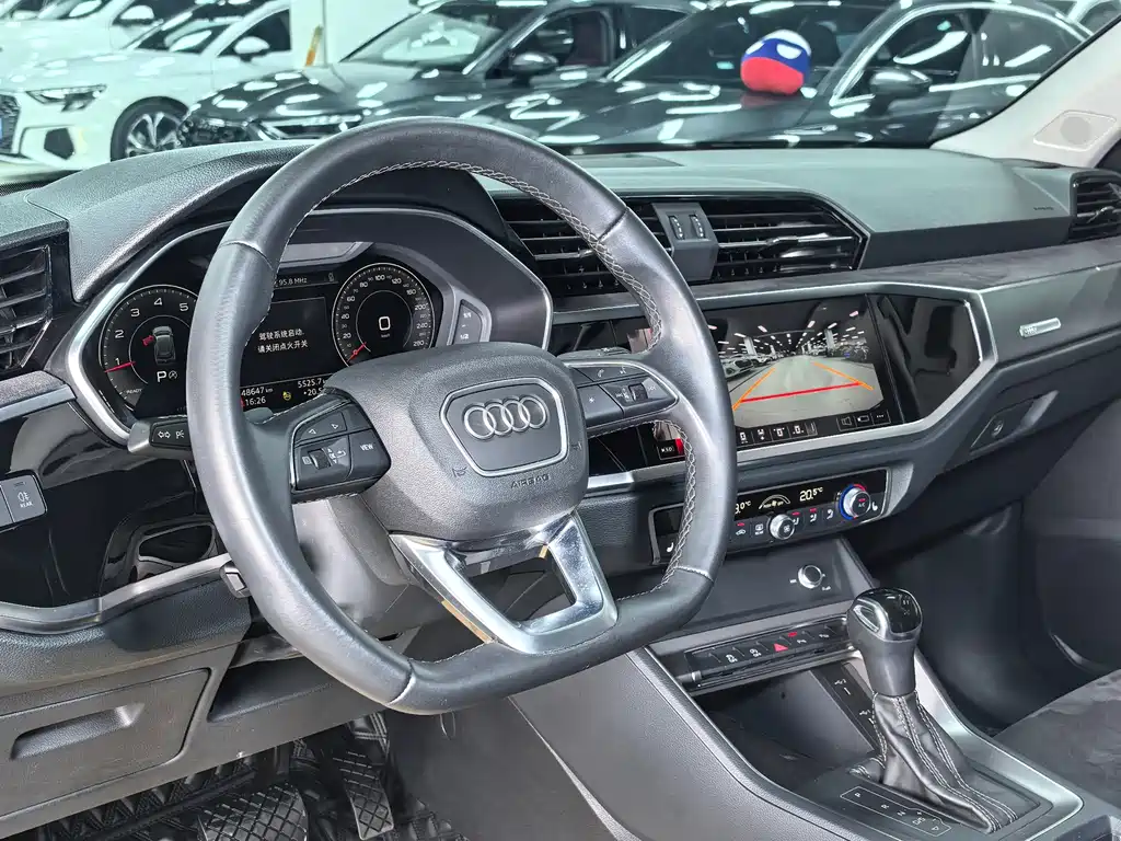Audi Q3 2022 — фото 11