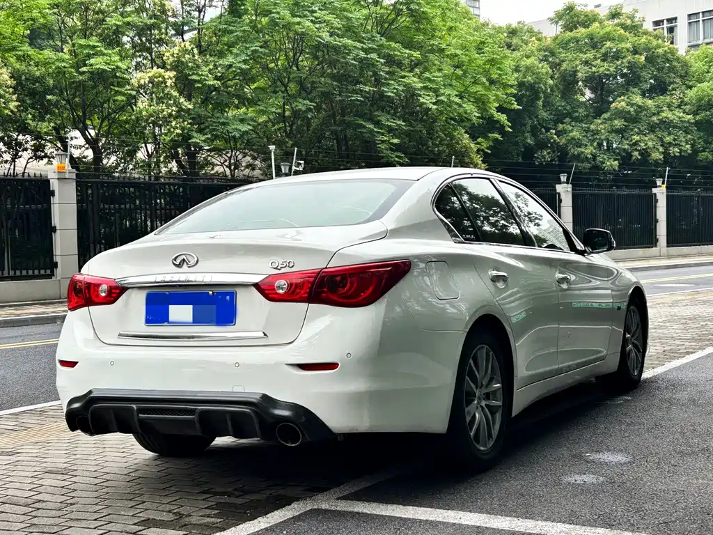 Infiniti Q50 2015 — фото 4