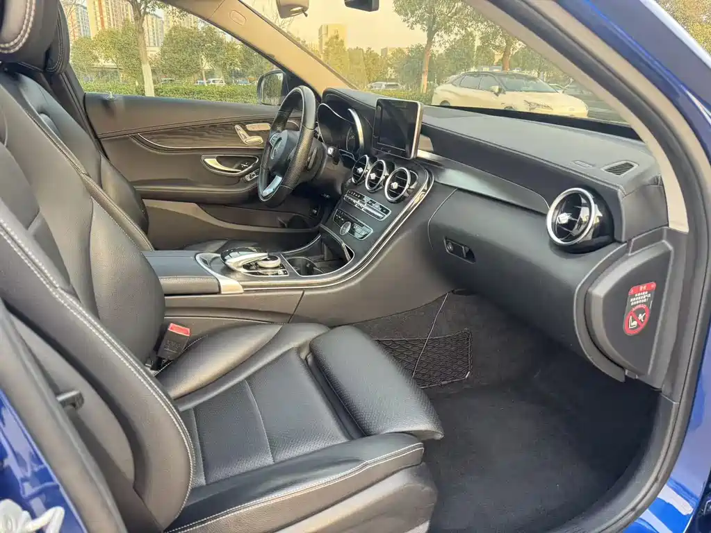 Mercedes-Benz C-Class 2015 — фото 17