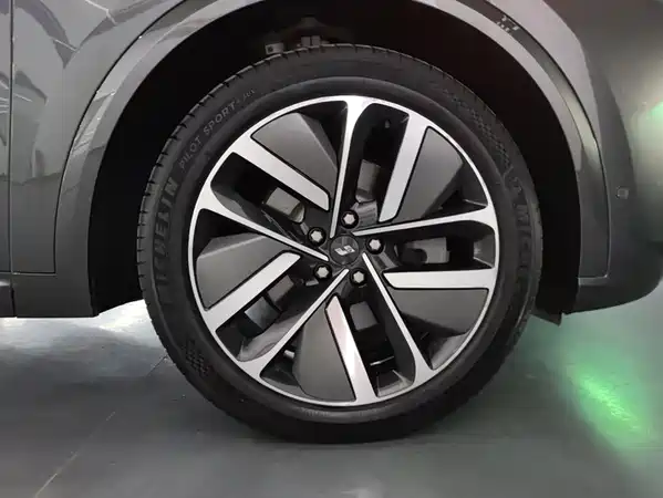 Li Auto L9 2023