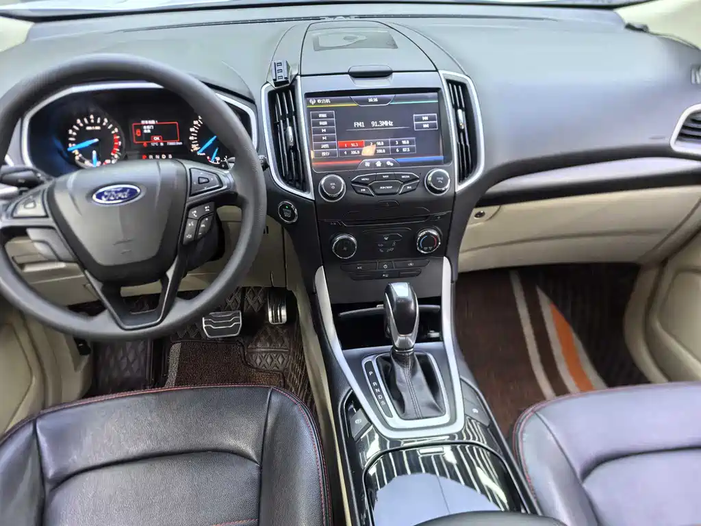 Ford Edge 2018 — фото 14