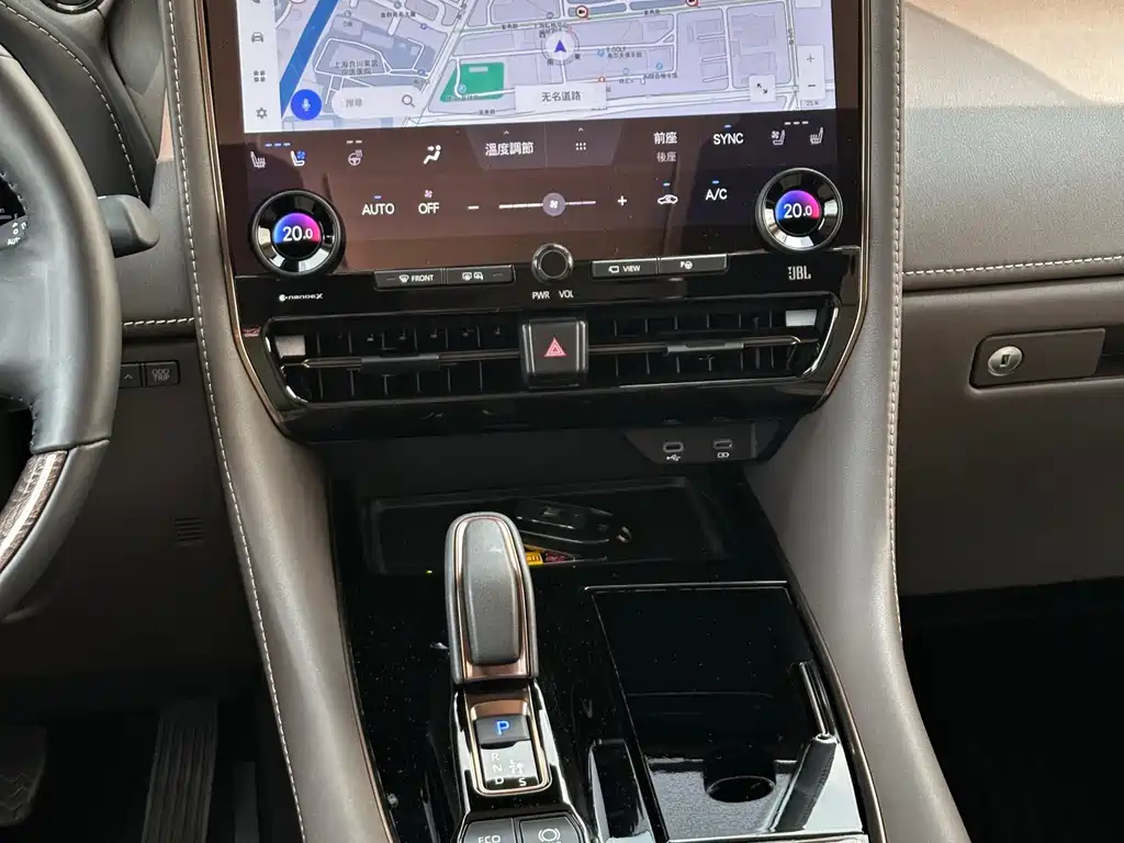 Toyota Vellfire 2024 — фото 22